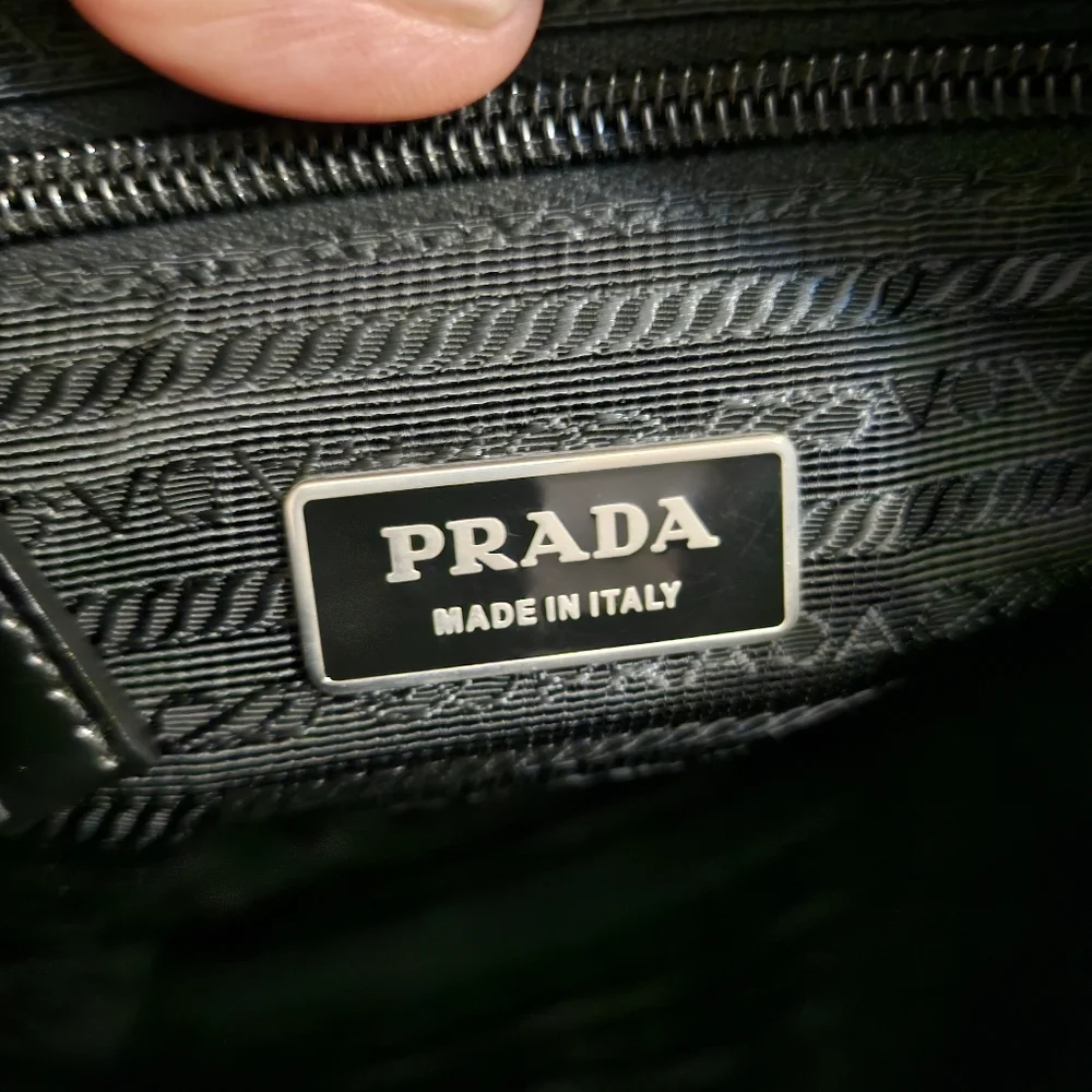 (SOLD)Authentic Prada nylon cargo / messnger bag - Picture 10 of 13